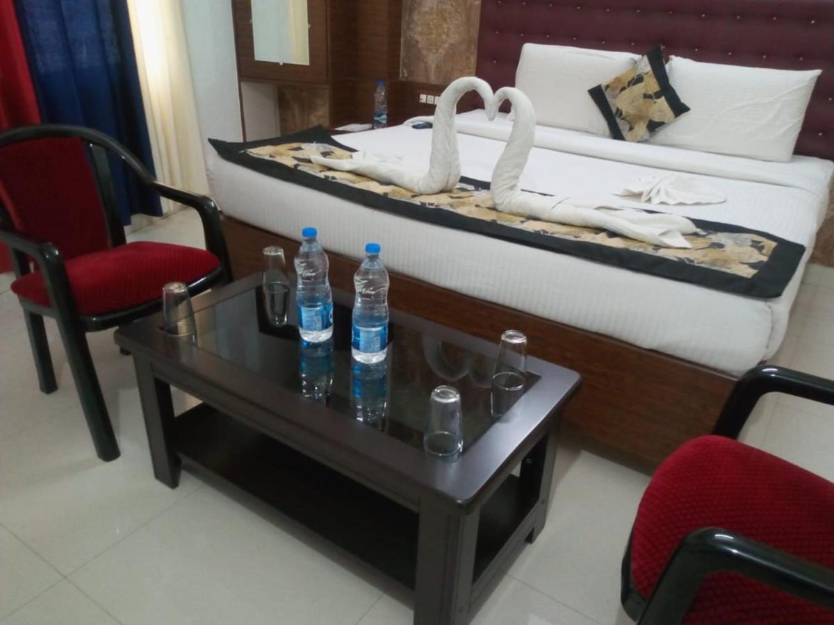 Hotel Wisdom Celebration Motihari Exterior photo