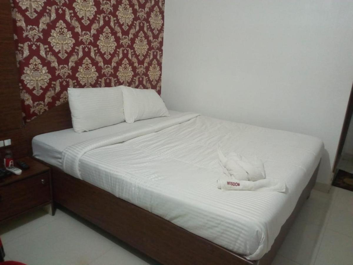 Hotel Wisdom Celebration Motihari Exterior photo