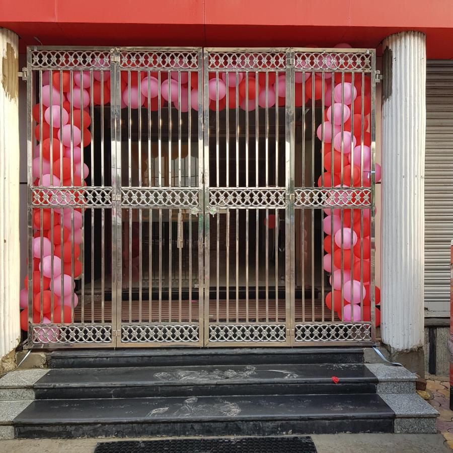 Hotel Wisdom Celebration Motihari Exterior photo